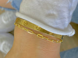 ESSENTIAL SOLID GOLD PAPER CLIP BRACELET